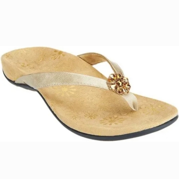 Vionic by Orthaheel Sharon Patent Thong Sandals - Picture 1 of 3